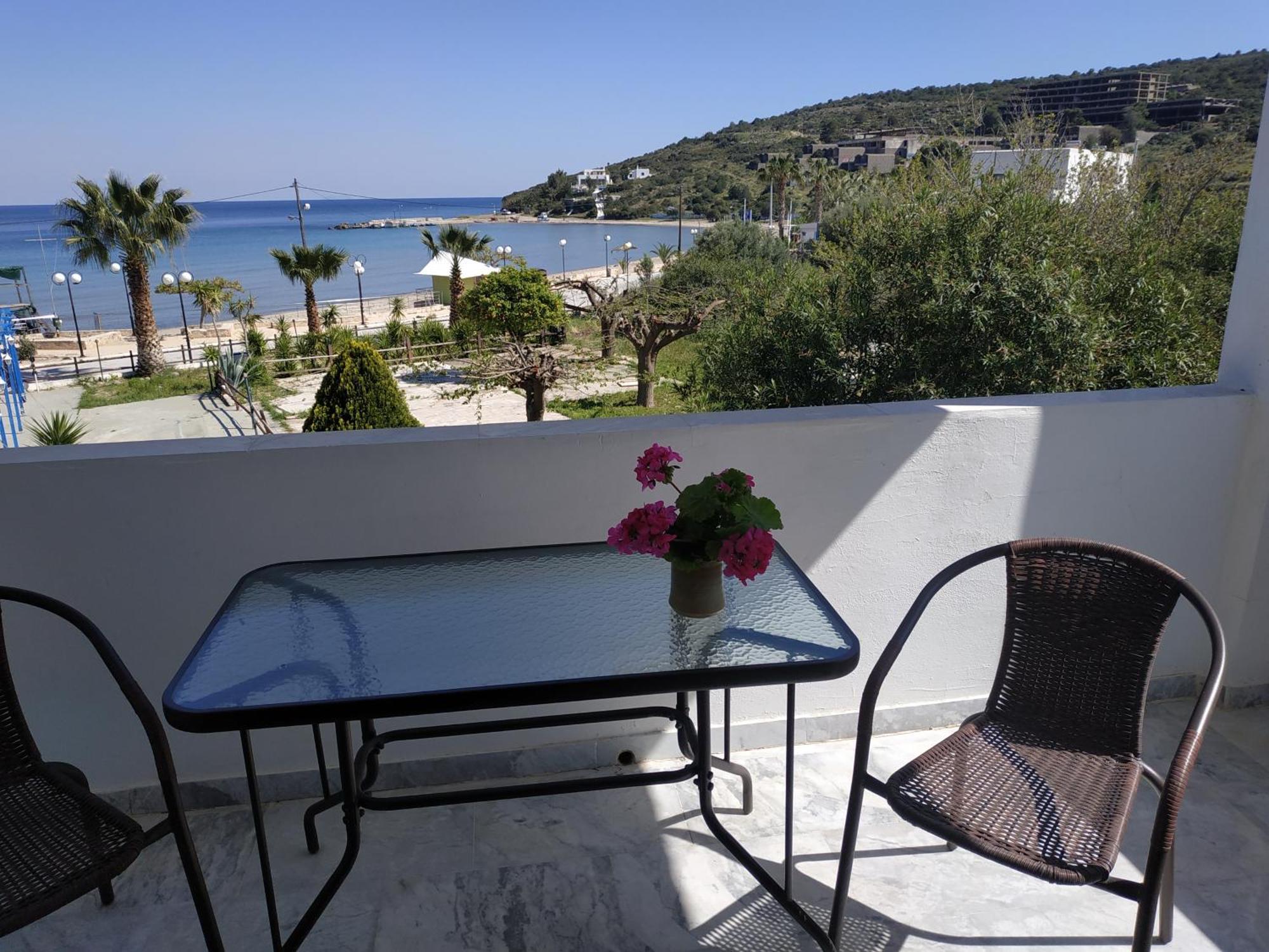 Παραθαλασσια Στουντιο Μιχαλιας Sea View Studio Michalias Agia Marina  エクステリア 写真